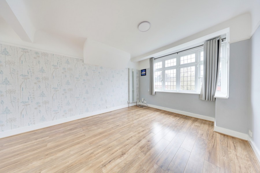 Images for Cloonmore Avenue, Orpington EAID:11e514c9f7e99906cb8dd0ceb0e9edcf BID:1