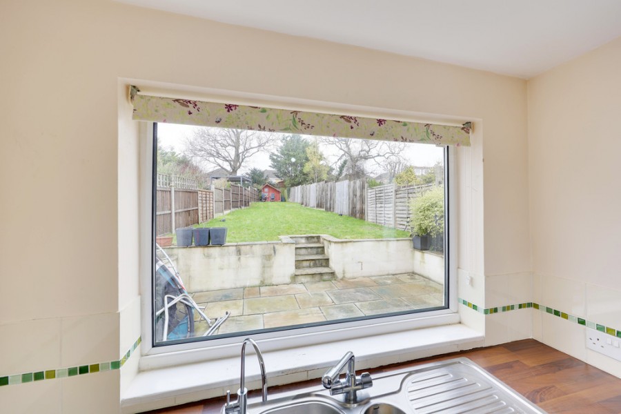 Images for Cloonmore Avenue, Orpington EAID:11e514c9f7e99906cb8dd0ceb0e9edcf BID:1