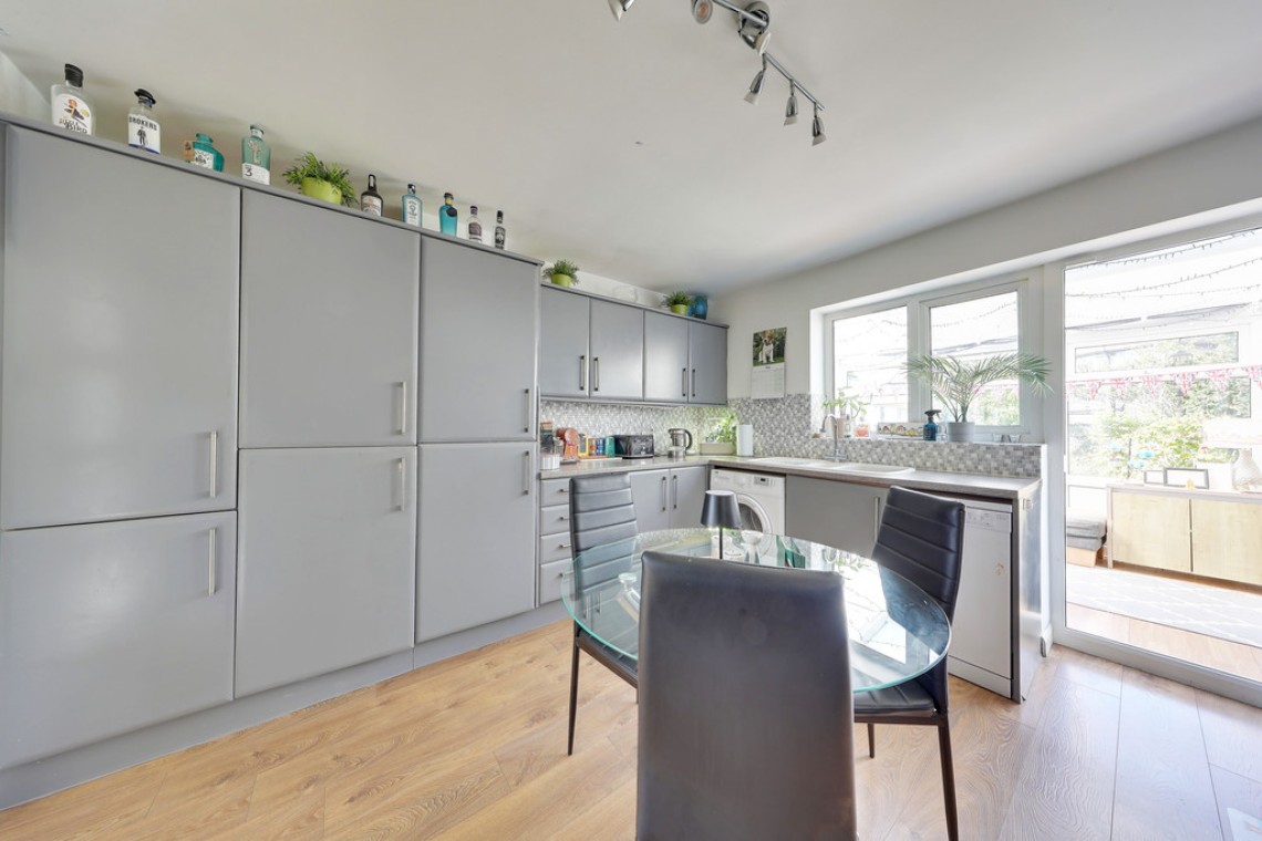Images for Barnesdale Crescent, Orpington EAID:11e514c9f7e99906cb8dd0ceb0e9edcf BID:1