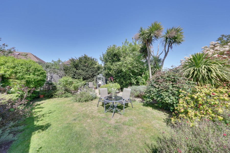 Images for Barnesdale Crescent, Orpington EAID:11e514c9f7e99906cb8dd0ceb0e9edcf BID:1