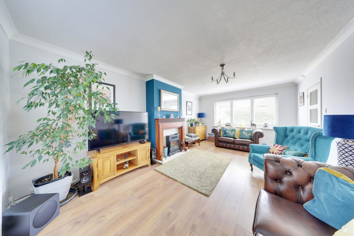 Images for Barnesdale Crescent, Orpington EAID:11e514c9f7e99906cb8dd0ceb0e9edcf BID:1