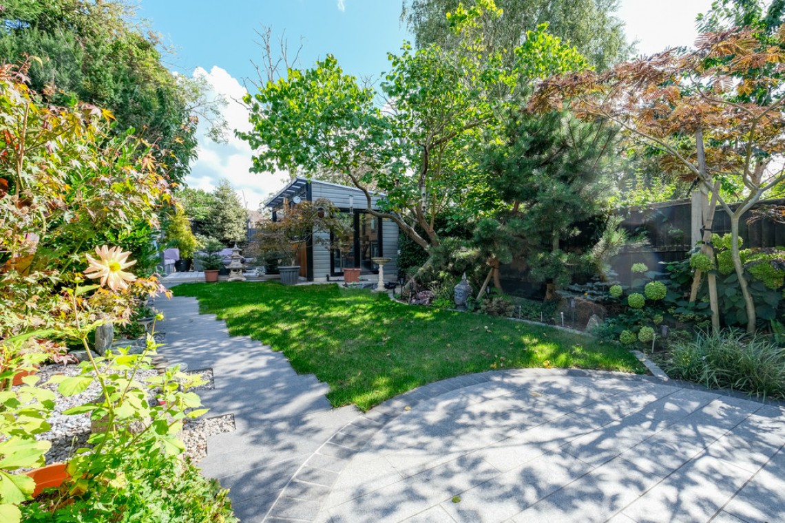 Images for Mungo Park Way, Orpington EAID:11e514c9f7e99906cb8dd0ceb0e9edcf BID:1