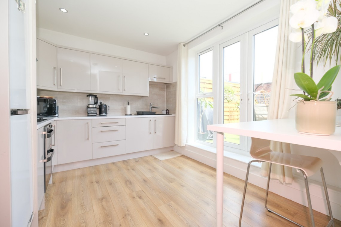Images for High Street, Orpington EAID:11e514c9f7e99906cb8dd0ceb0e9edcf BID:1