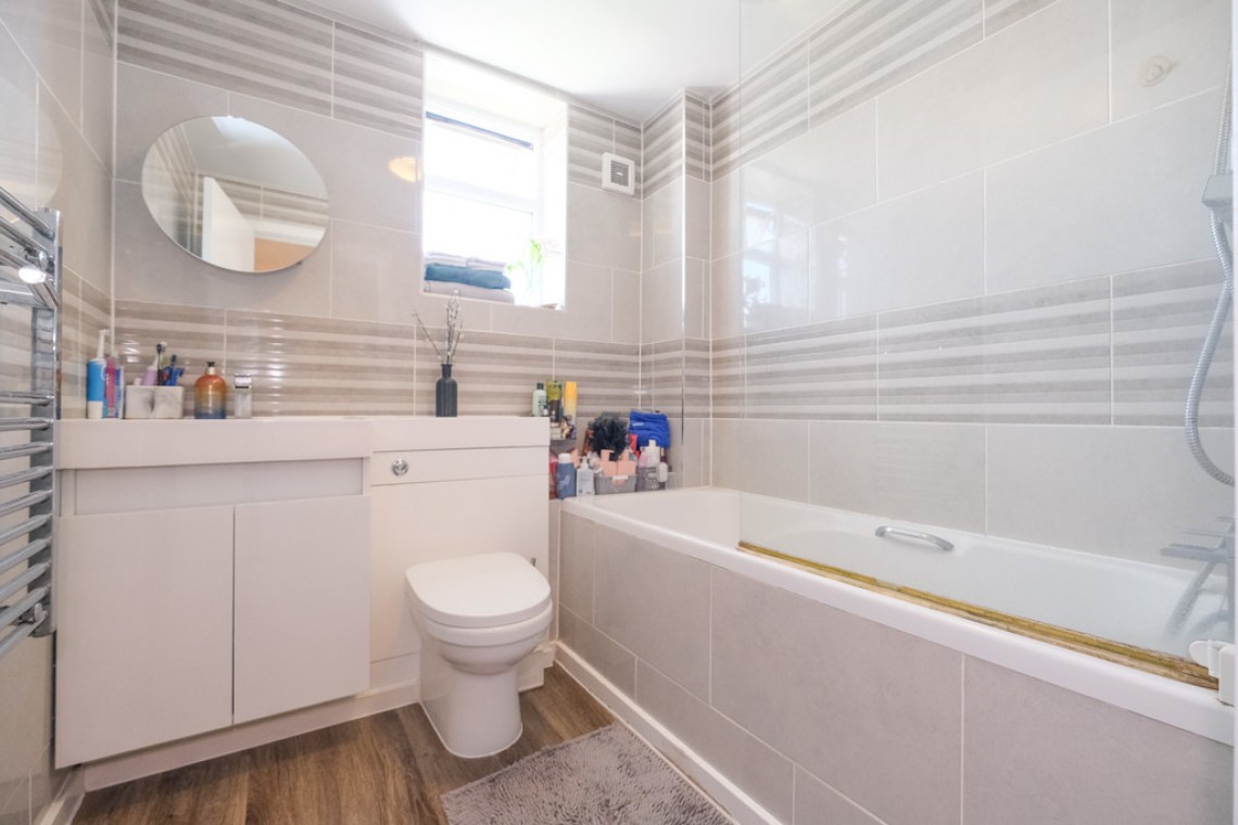 Images for High Street, Orpington EAID:11e514c9f7e99906cb8dd0ceb0e9edcf BID:1