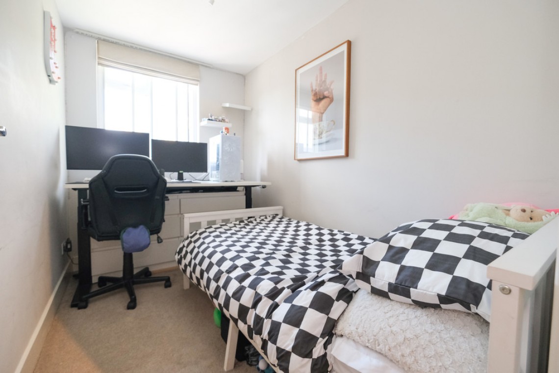 Images for High Street, Orpington EAID:11e514c9f7e99906cb8dd0ceb0e9edcf BID:1