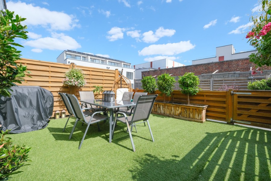 Images for High Street, Orpington EAID:11e514c9f7e99906cb8dd0ceb0e9edcf BID:1