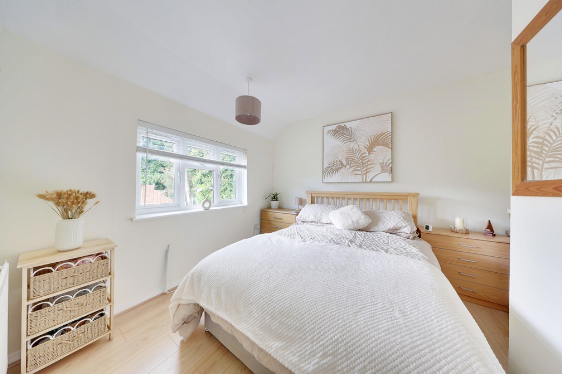 Images for Broomwood Road, Orpington EAID:11e514c9f7e99906cb8dd0ceb0e9edcf BID:1