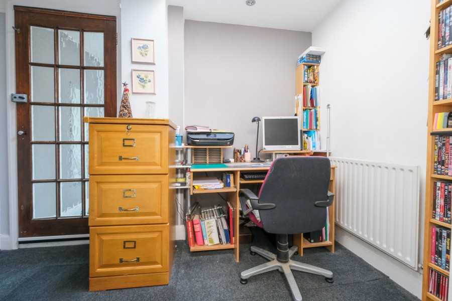 Images for Cray Avenue, Orpington EAID:11e514c9f7e99906cb8dd0ceb0e9edcf BID:1