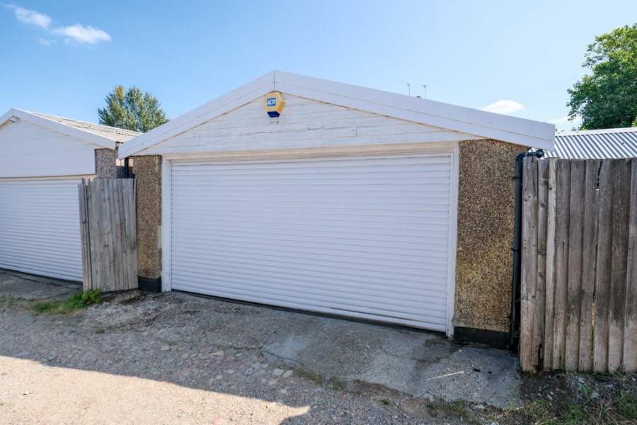 Images for Cray Avenue, Orpington EAID:11e514c9f7e99906cb8dd0ceb0e9edcf BID:1