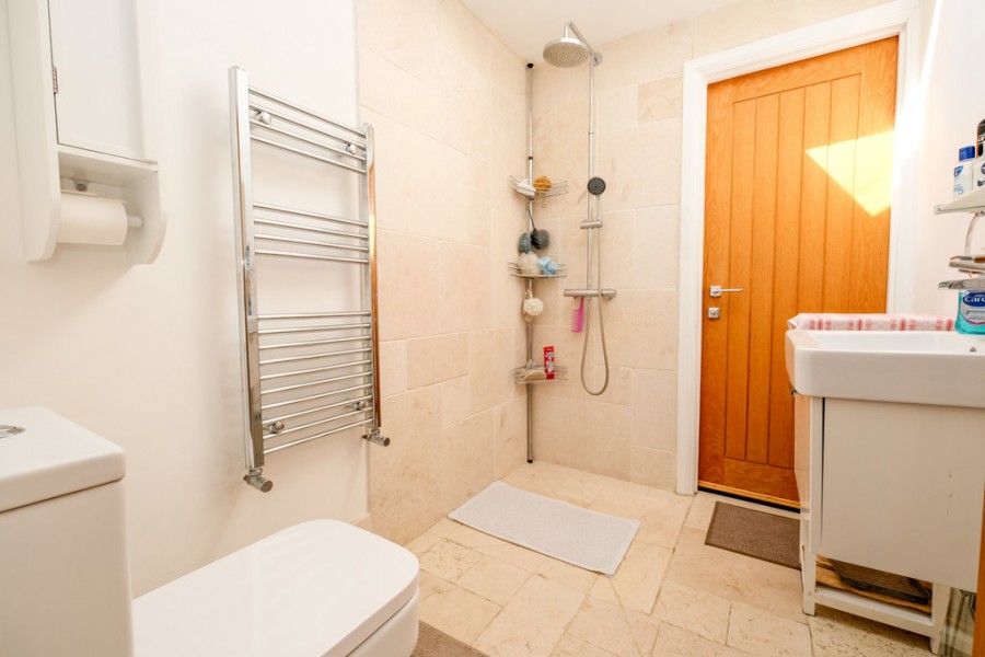 Images for Cray Avenue, Orpington EAID:11e514c9f7e99906cb8dd0ceb0e9edcf BID:1