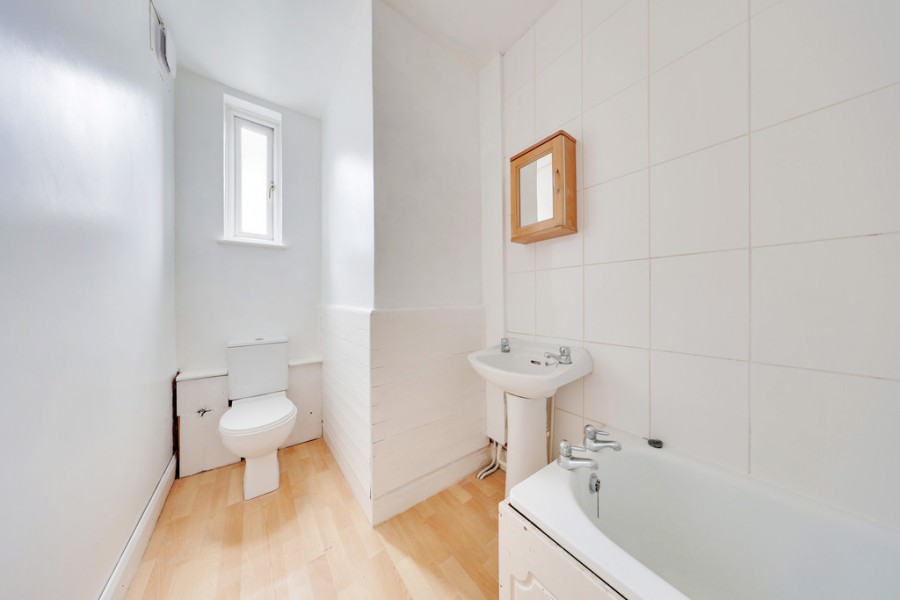 Images for High Street, Orpington EAID:11e514c9f7e99906cb8dd0ceb0e9edcf BID:1