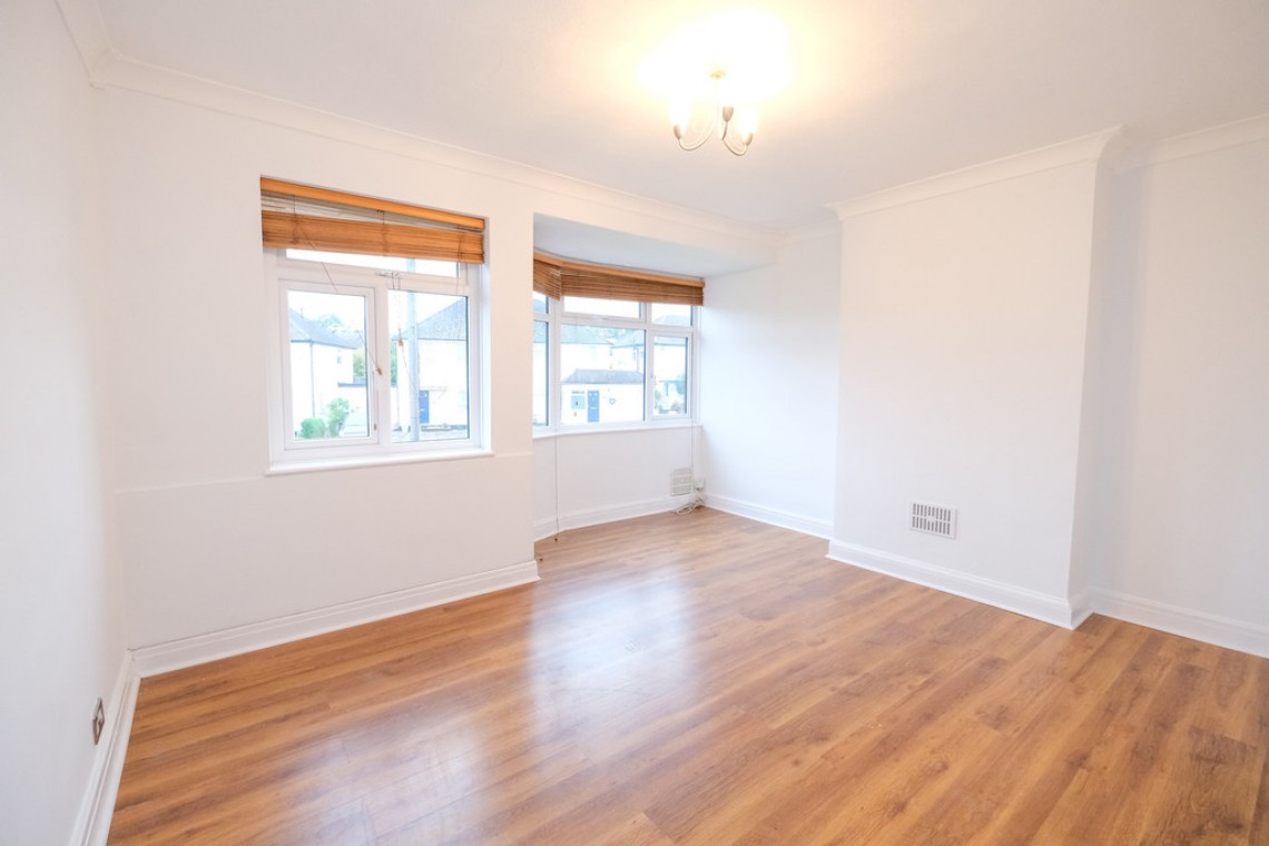 Images for Barnesdale Crescent, Orpington EAID:11e514c9f7e99906cb8dd0ceb0e9edcf BID:1