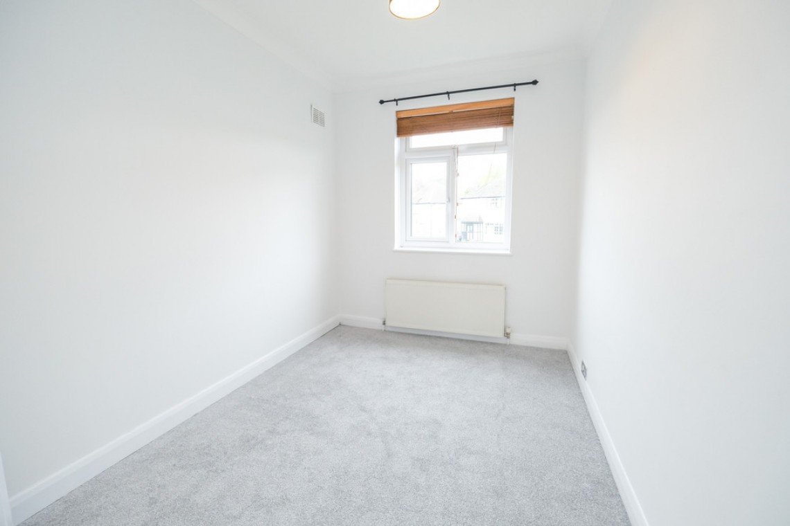 Images for Barnesdale Crescent, Orpington EAID:11e514c9f7e99906cb8dd0ceb0e9edcf BID:1