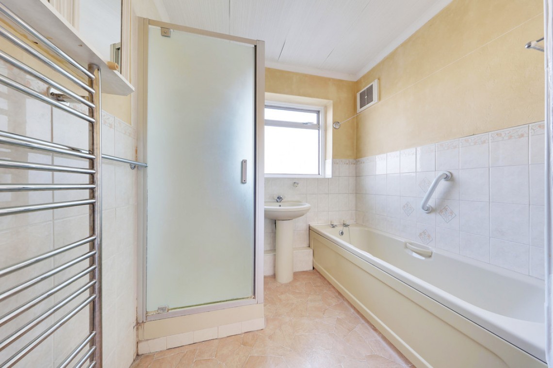 Images for Spur Road, Orpington EAID:11e514c9f7e99906cb8dd0ceb0e9edcf BID:1