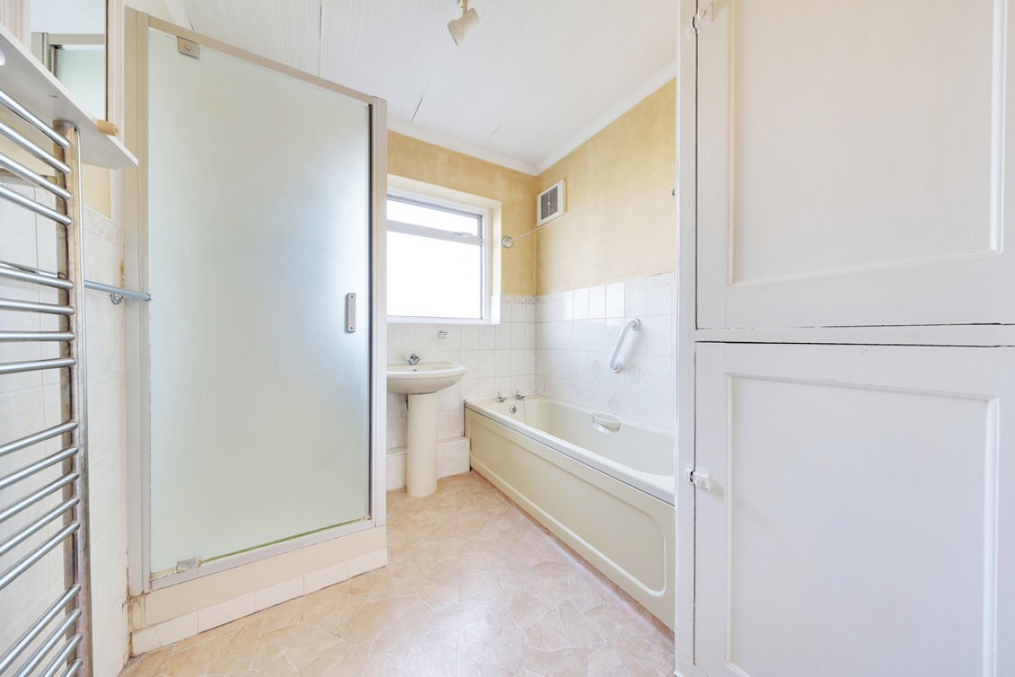 Images for Spur Road, Orpington EAID:11e514c9f7e99906cb8dd0ceb0e9edcf BID:1