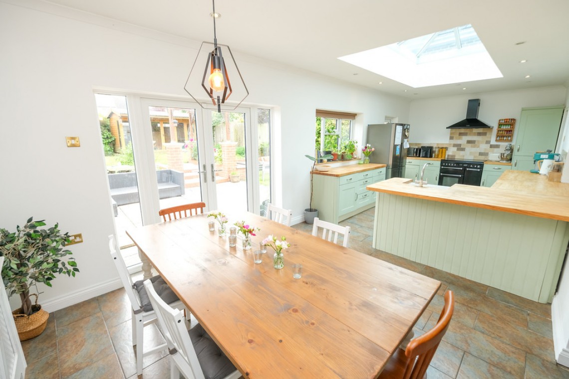 Images for Derry Downs, Orpington EAID:11e514c9f7e99906cb8dd0ceb0e9edcf BID:1