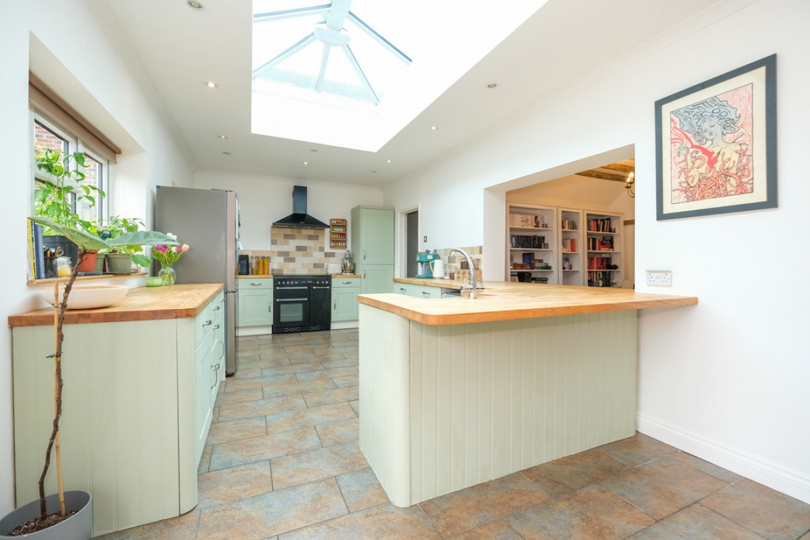 Images for Derry Downs, Orpington EAID:11e514c9f7e99906cb8dd0ceb0e9edcf BID:1