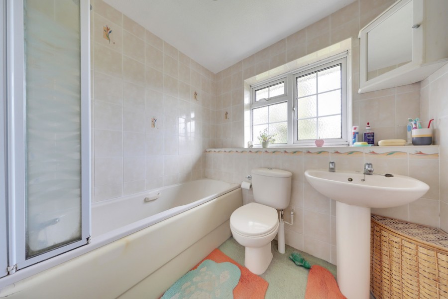 Images for Burlington Close, Orpington EAID:11e514c9f7e99906cb8dd0ceb0e9edcf BID:1