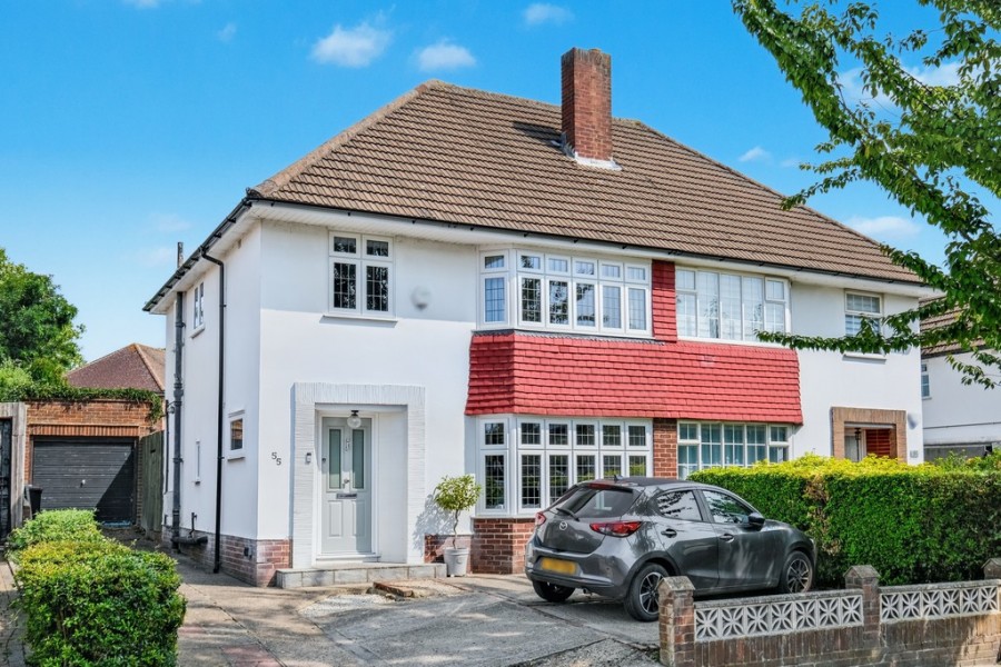 Images for Kynaston Road, Orpington EAID:11e514c9f7e99906cb8dd0ceb0e9edcf BID:1