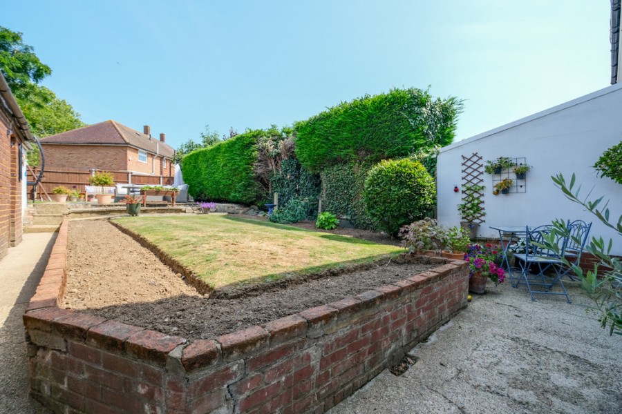 Images for Kynaston Road, Orpington EAID:11e514c9f7e99906cb8dd0ceb0e9edcf BID:1