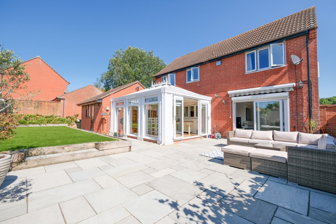 Images for Broadwater Gardens, Orpington EAID:11e514c9f7e99906cb8dd0ceb0e9edcf BID:1