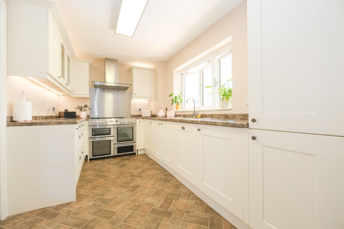 Images for Broadwater Gardens, Orpington EAID:11e514c9f7e99906cb8dd0ceb0e9edcf BID:1