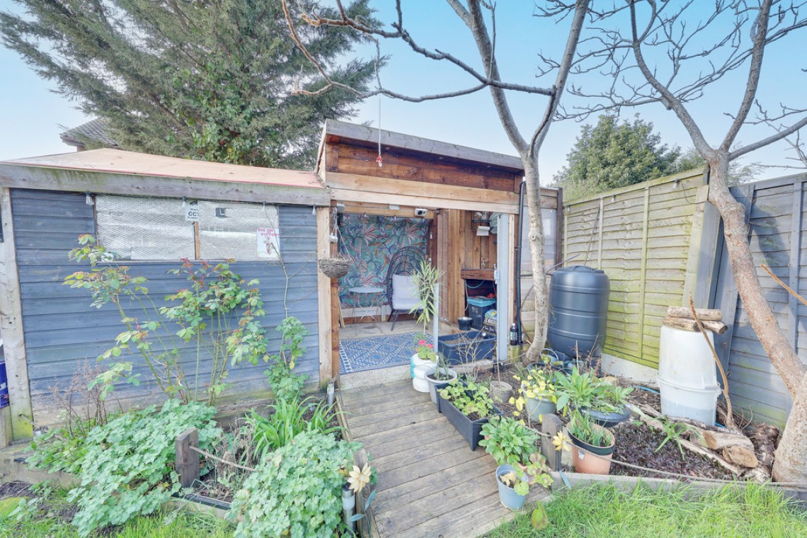 Images for Lullingstone Crescent, Orpington EAID:11e514c9f7e99906cb8dd0ceb0e9edcf BID:1