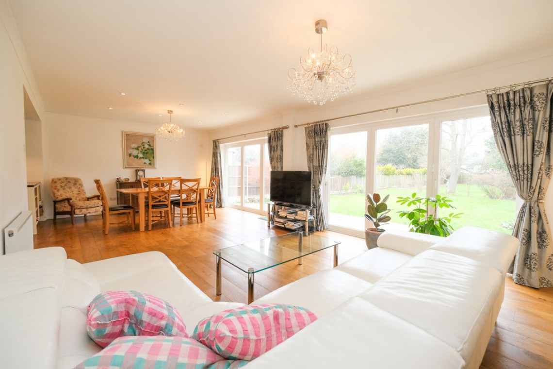 Images for Poverest Road, Petts Wood EAID:11e514c9f7e99906cb8dd0ceb0e9edcf BID:1
