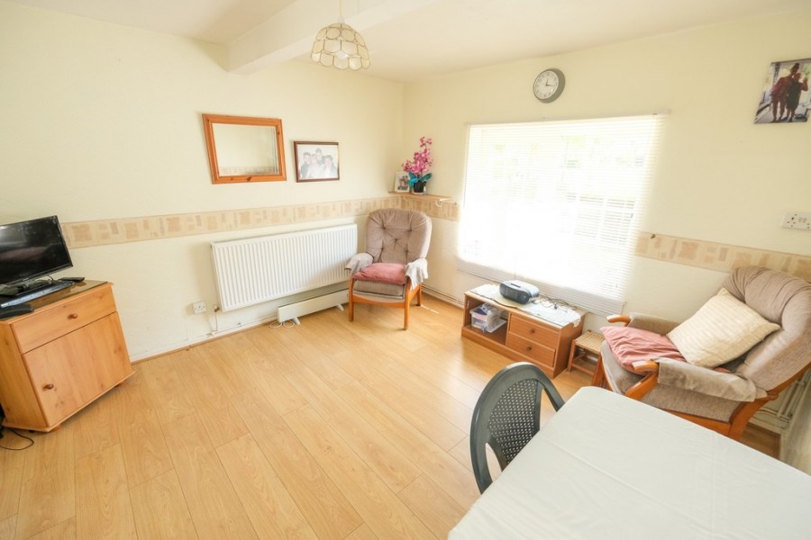 Images for Southdene, Halstead EAID:11e514c9f7e99906cb8dd0ceb0e9edcf BID:1