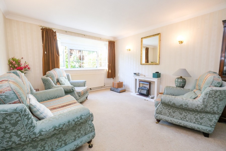 Images for Loxwood Close, Orpington EAID:11e514c9f7e99906cb8dd0ceb0e9edcf BID:1