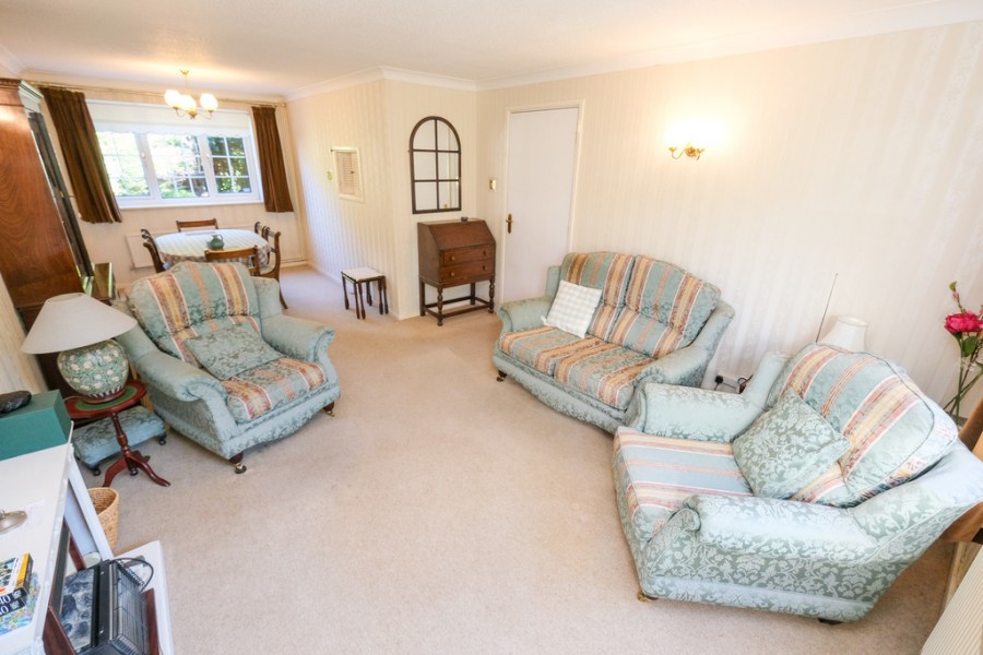 Images for Loxwood Close, Orpington EAID:11e514c9f7e99906cb8dd0ceb0e9edcf BID:1