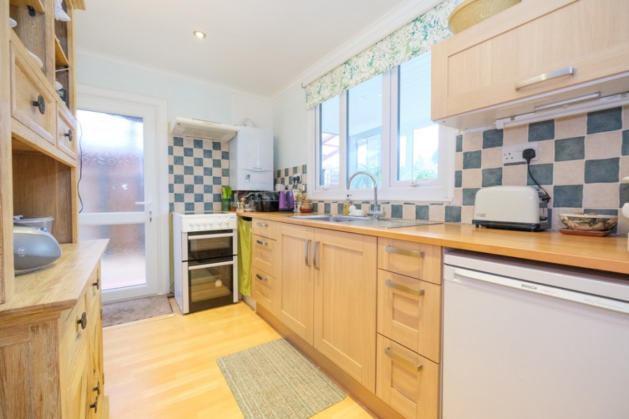 Images for May Avenue, Orpington EAID:11e514c9f7e99906cb8dd0ceb0e9edcf BID:1