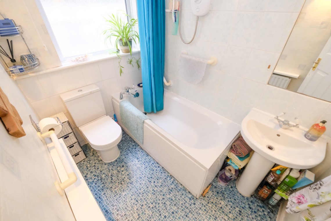 Images for May Avenue, Orpington EAID:11e514c9f7e99906cb8dd0ceb0e9edcf BID:1