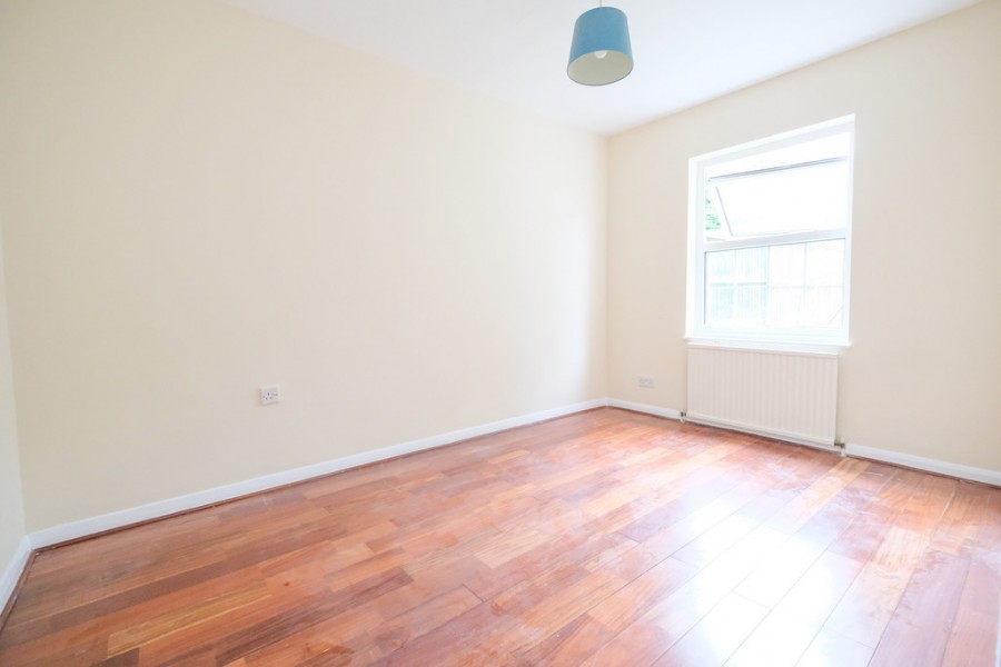 Images for Tubbenden Lane, Orpington EAID:11e514c9f7e99906cb8dd0ceb0e9edcf BID:1