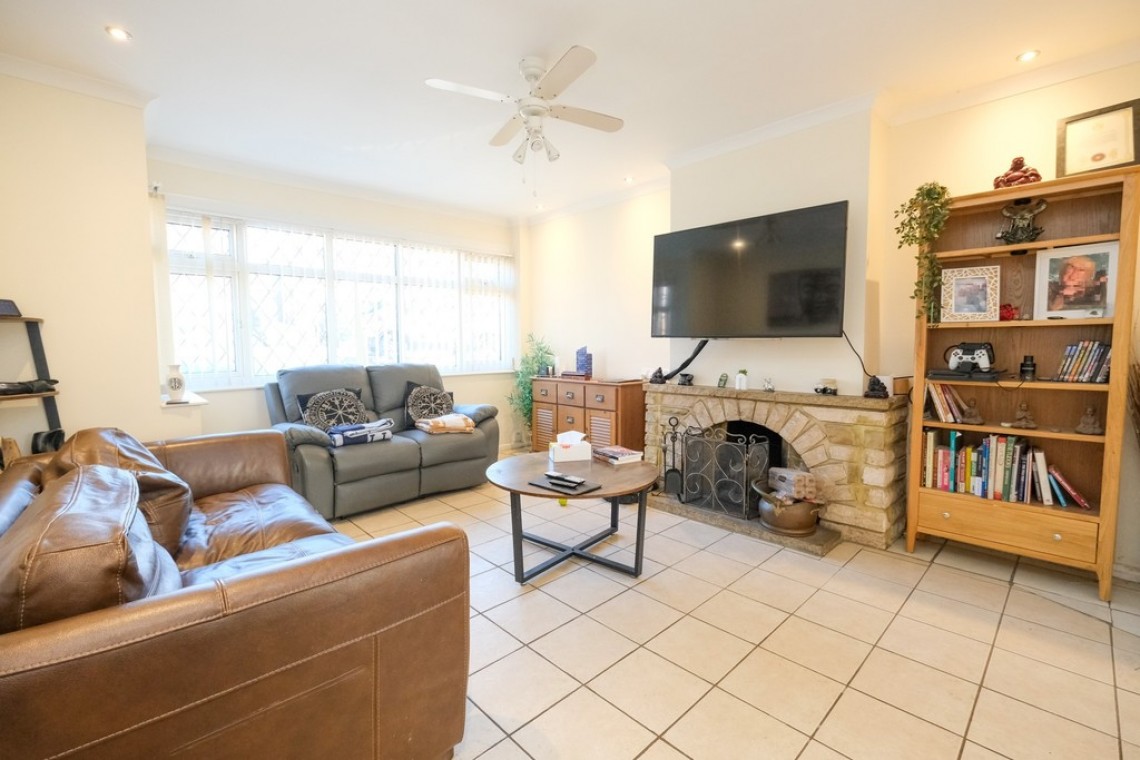 Images for Lockesley Drive, Orpington EAID:11e514c9f7e99906cb8dd0ceb0e9edcf BID:1