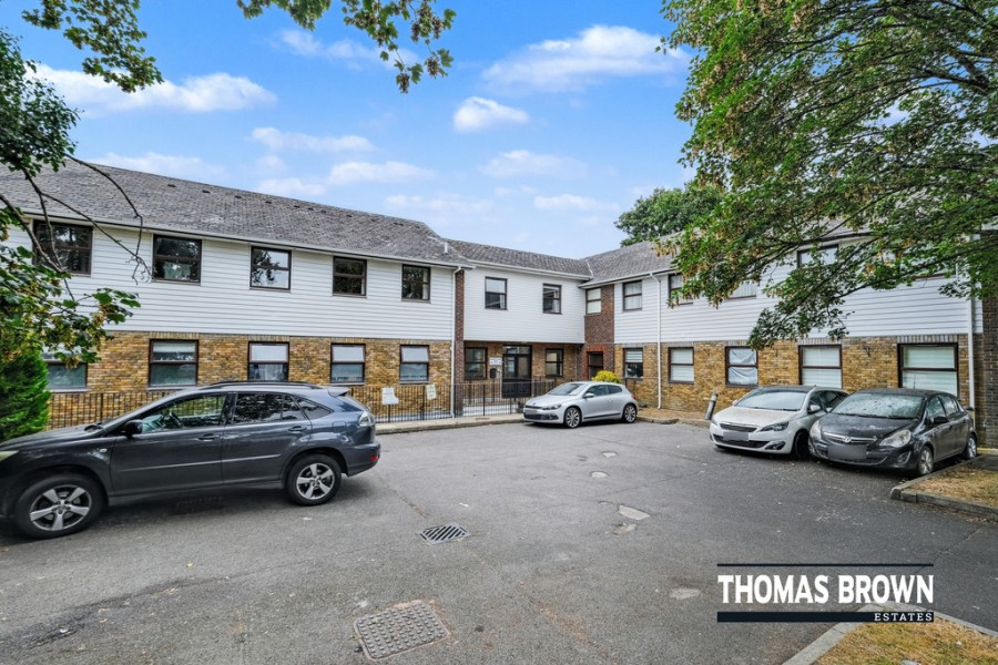 Images for Gladstone Road, Orpington EAID:11e514c9f7e99906cb8dd0ceb0e9edcf BID:1