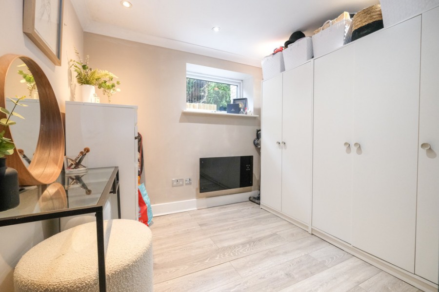 Images for Gladstone Road, Orpington EAID:11e514c9f7e99906cb8dd0ceb0e9edcf BID:1