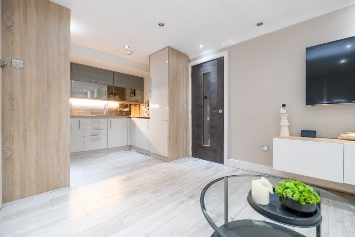 Images for Gladstone Road, Orpington EAID:11e514c9f7e99906cb8dd0ceb0e9edcf BID:1