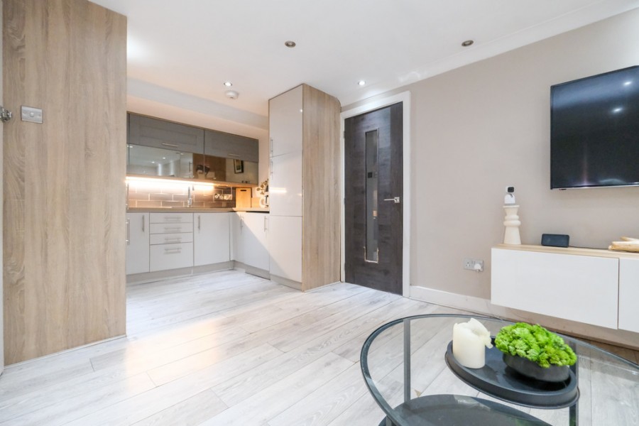 Images for Gladstone Road, Orpington EAID:11e514c9f7e99906cb8dd0ceb0e9edcf BID:1