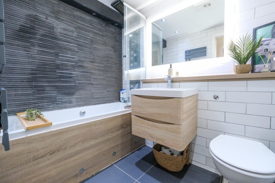 Images for Gladstone Road, Orpington EAID:11e514c9f7e99906cb8dd0ceb0e9edcf BID:1