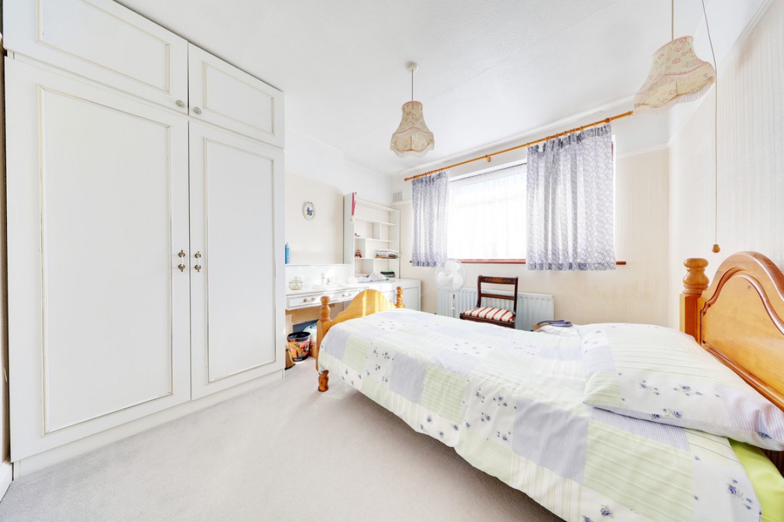 Images for Lodge Close, Orpington EAID:11e514c9f7e99906cb8dd0ceb0e9edcf BID:1