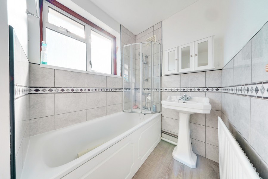 Images for Lodge Close, Orpington EAID:11e514c9f7e99906cb8dd0ceb0e9edcf BID:1