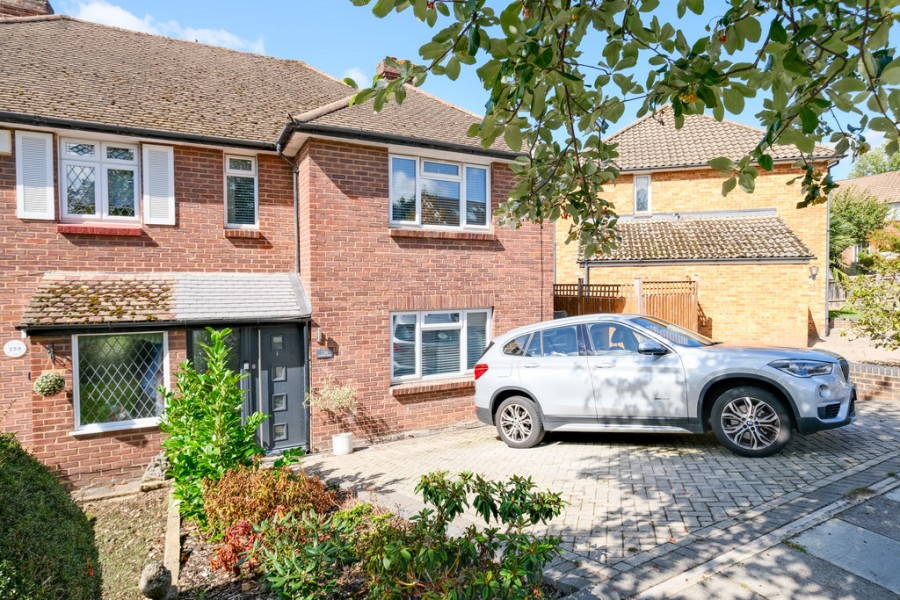 Images for Cloonmore Avenue, Orpington EAID:11e514c9f7e99906cb8dd0ceb0e9edcf BID:1