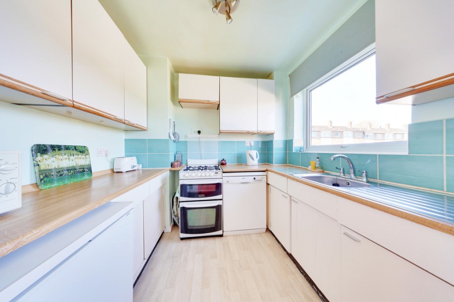 Images for Place Farm Avenue, Orpington EAID:11e514c9f7e99906cb8dd0ceb0e9edcf BID:1