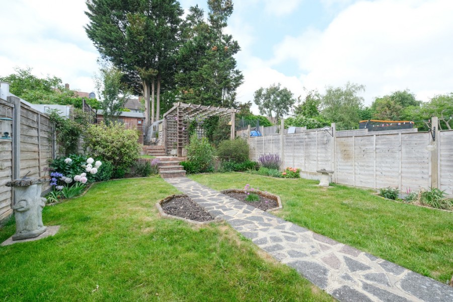 Images for Longbury Drive, Orpington EAID:11e514c9f7e99906cb8dd0ceb0e9edcf BID:1
