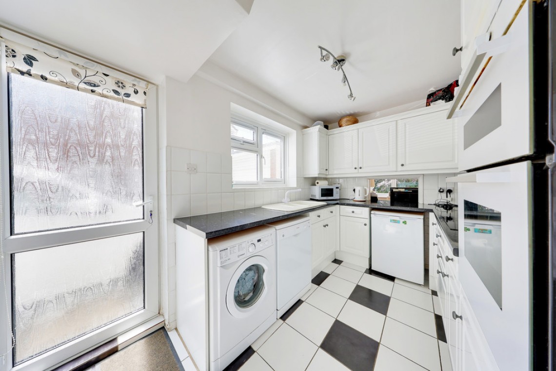 Images for Crown Close, Orpington EAID:11e514c9f7e99906cb8dd0ceb0e9edcf BID:1