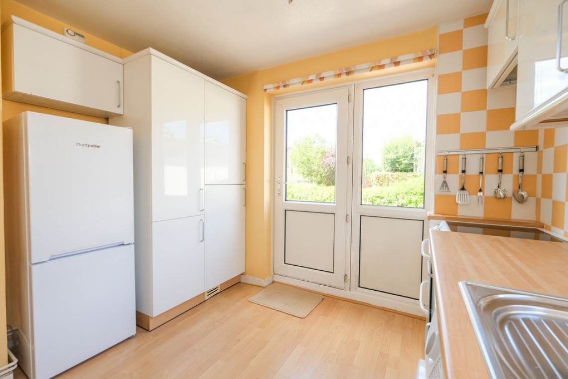 Images for High Street, Farnborough EAID:11e514c9f7e99906cb8dd0ceb0e9edcf BID:1