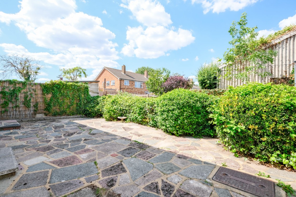 Images for High Street, Farnborough EAID:11e514c9f7e99906cb8dd0ceb0e9edcf BID:1