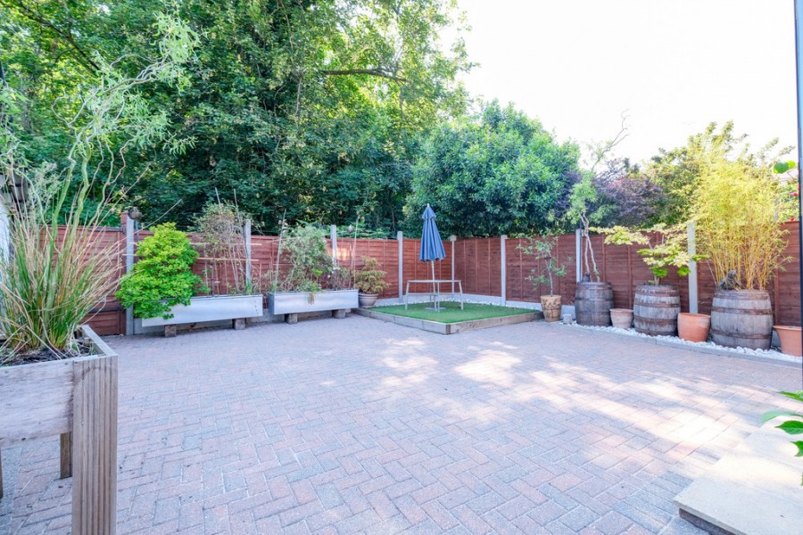 Images for Thorndon Close, Orpington EAID:11e514c9f7e99906cb8dd0ceb0e9edcf BID:1