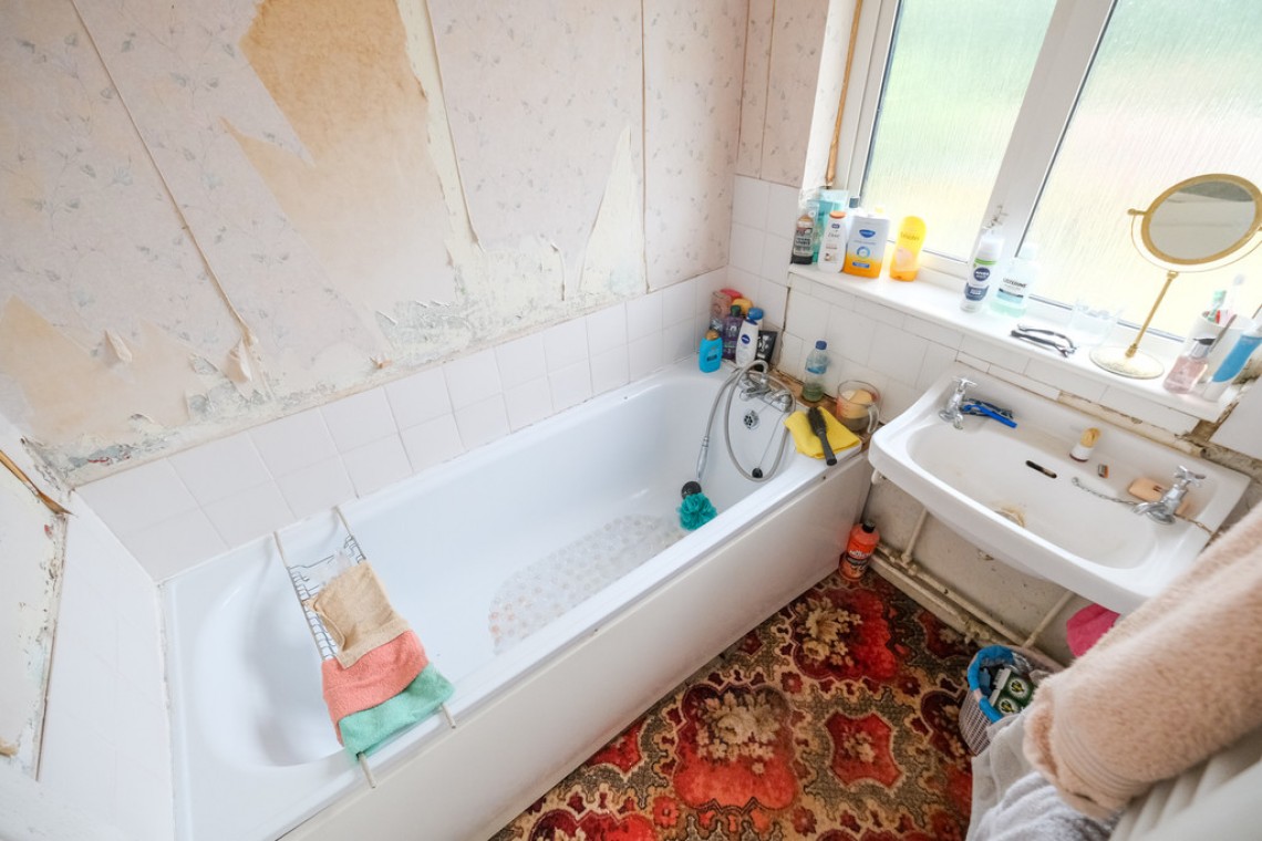 Images for Woodside, Orpington EAID:11e514c9f7e99906cb8dd0ceb0e9edcf BID:1